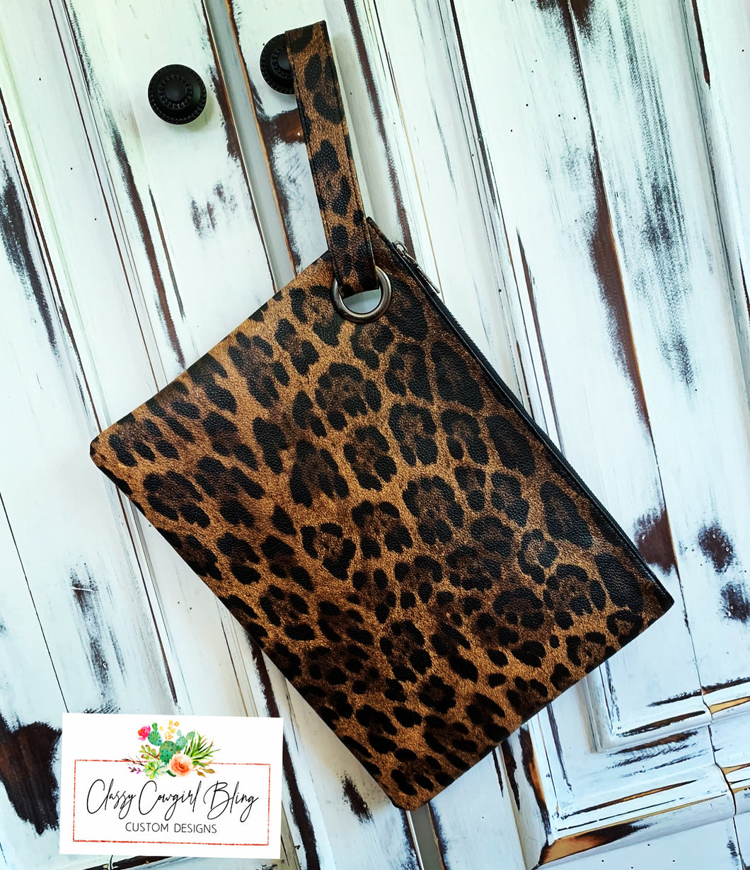 Leopard Clutch