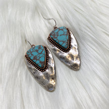 Load image into Gallery viewer, Arrowhead Earrings