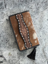 Load image into Gallery viewer, Dalya Cowhide Wallet